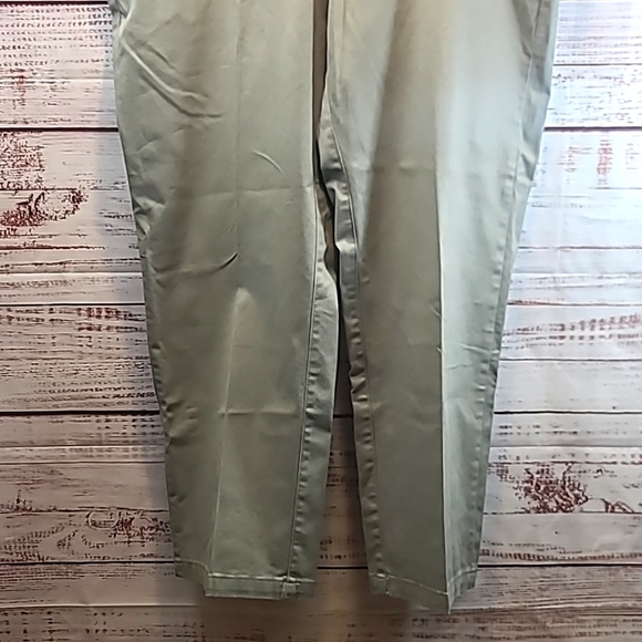 Lee performance series straight fit trouser - Picture 2 of 8